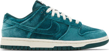 Load image into Gallery viewer, Women&#39;s Nike Dunk Low &#39;Green Velvet&#39;
